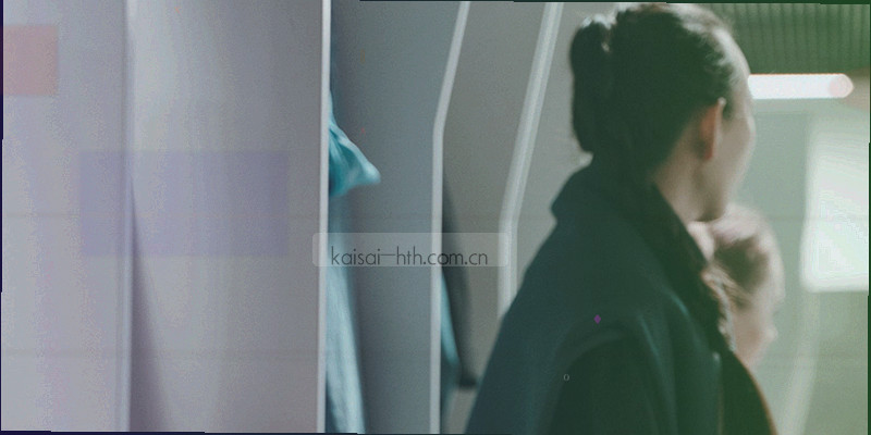 信封与电话图标抽象组合